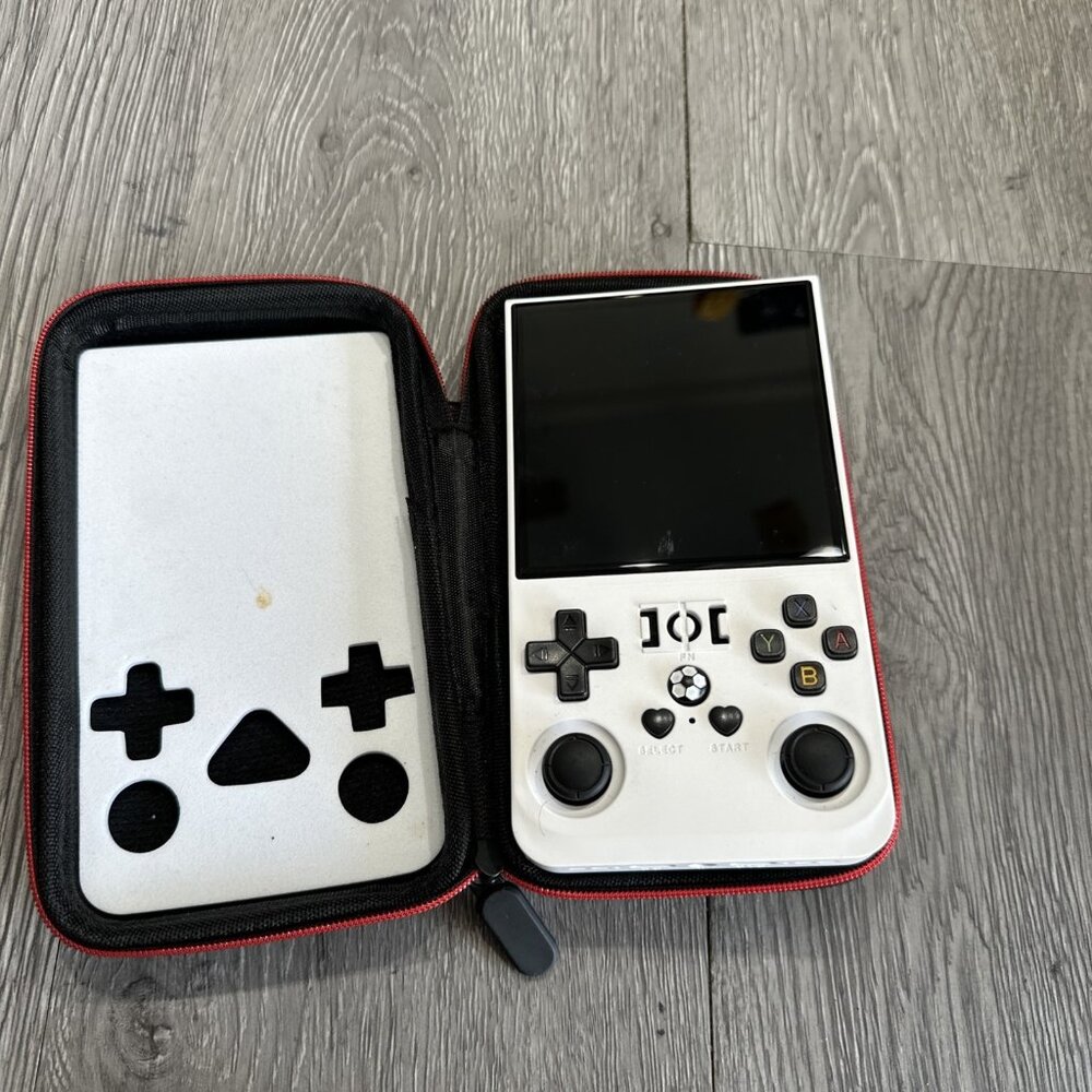 R36 Max Retro Handheld Game Console, Video Game Console with 64G